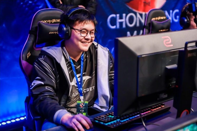 疑给羽毛球 疑给羽毛球